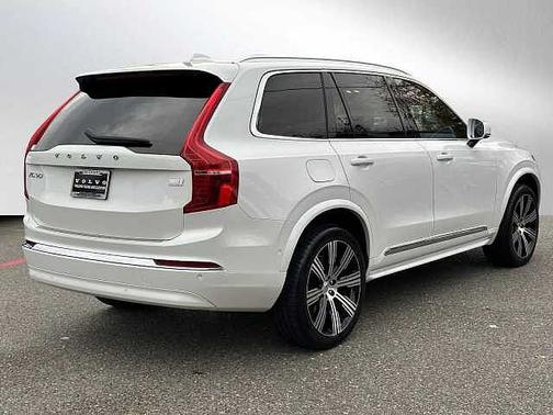 2023 Volvo XC90 Plus