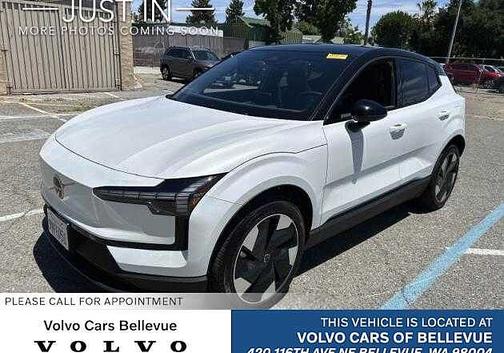 Crystal White 2025 Volvo EX30 Plus