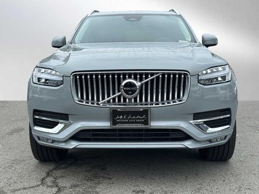 2024 Volvo XC90 B5 Plus Bright