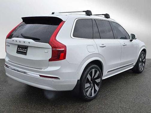 2023 Volvo XC90 Ultimate 6-Seater