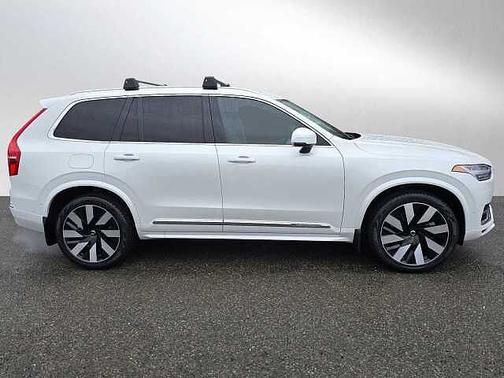 2023 Volvo XC90 Ultimate 6-Seater