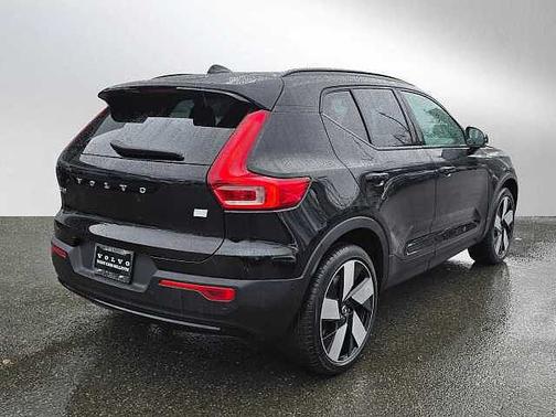 2023 Volvo XC40 Ultimate
