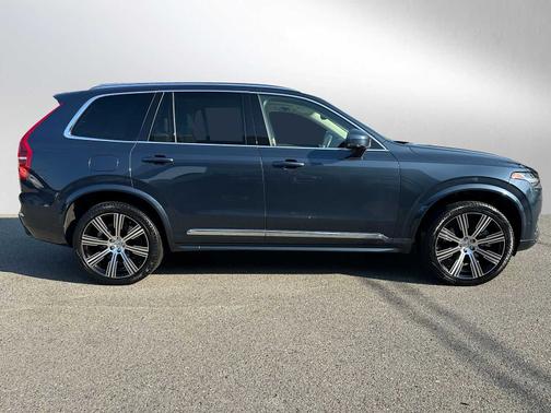 2023 Volvo XC90 Recharge Plug-In Hybrid Plus Bright 7-Seater