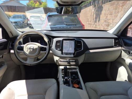 2023 Volvo XC90 Recharge Plug-In Hybrid Plus Bright 7-Seater