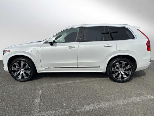 2022 Volvo XC90 Recharge Plug-In Hybrid T8 Inscription Extended Range 6P