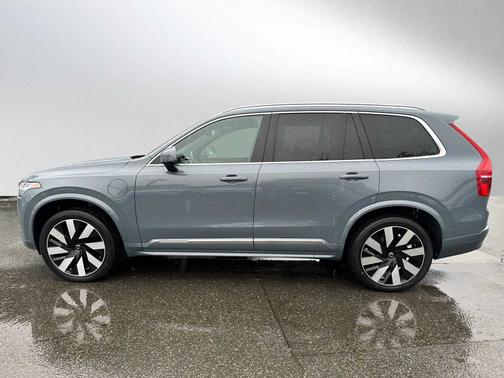 2023 Volvo XC90 Recharge Plug-In Hybrid Ultimate Bright 7-Seater
