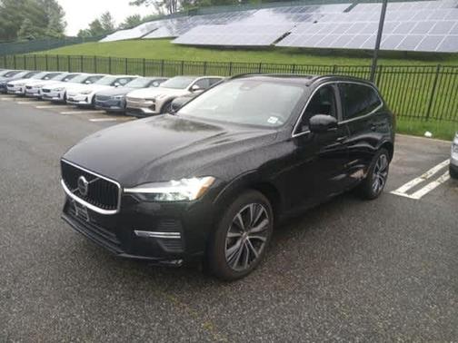 2022 Volvo XC60 B5 AWD Momentum