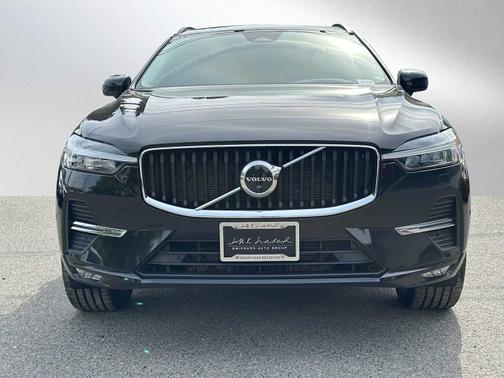 2022 Volvo XC60 B5 AWD Momentum