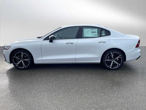 2024 Volvo S60 B5 Core Dark