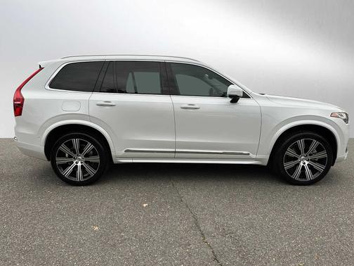 2023 Volvo XC90 Recharge Plug-In Hybrid Plus Bright 7-Seater