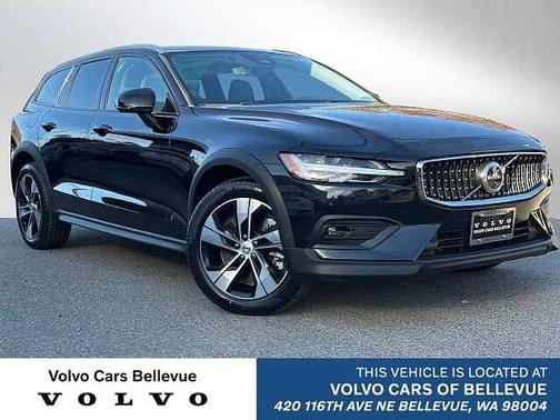 2024 Volvo V60 Cross Country Plus