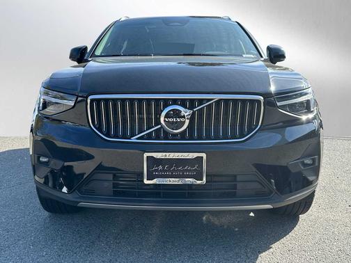 2024 Volvo XC40 B5 Plus Bright