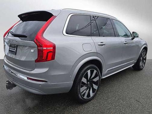 2023 Volvo XC90 Ultimate 6-Seater