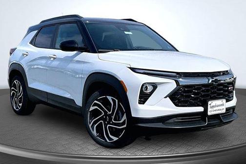 Iridescent Pearl Tricoat 2026 Chevrolet Trailblazer RS