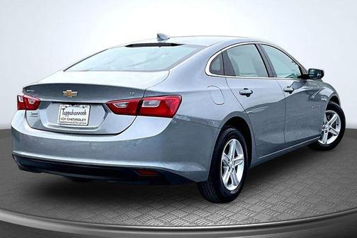 Sterling Gray Metallic 2024 Chevrolet Malibu FWD 1LT