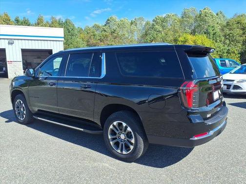 2026 Chevrolet Suburban LS