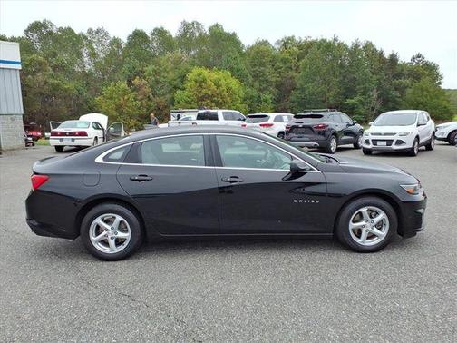 2017 Chevrolet Malibu 1LS