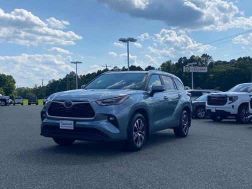2023 Toyota Highlander Hybrid XLE