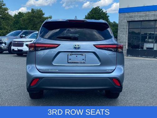 2023 Toyota Highlander Hybrid XLE