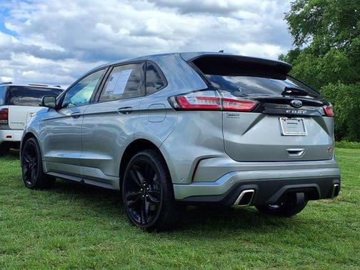 2021 Ford Edge ST