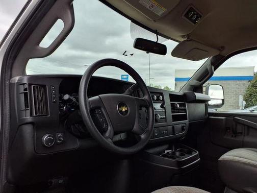 2018 Chevrolet Express 3500 LT