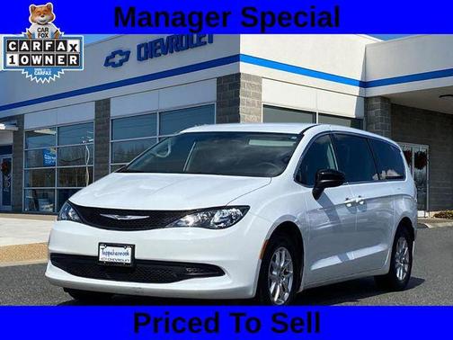 2024 Chrysler Voyager LX