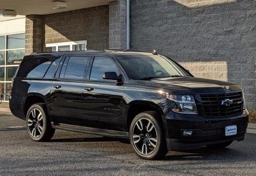Photo 3 of 31 of 2018 Chevrolet Suburban LT