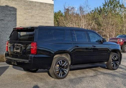Photo 5 of 31 of 2018 Chevrolet Suburban LT