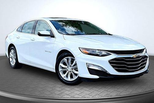 Summit White 2024 Chevrolet Malibu FWD 1LT