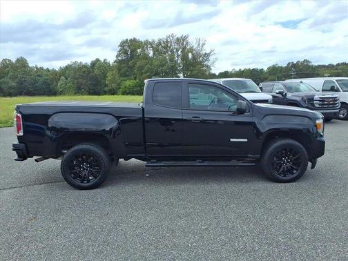 2022 GMC Canyon Elevation Standard