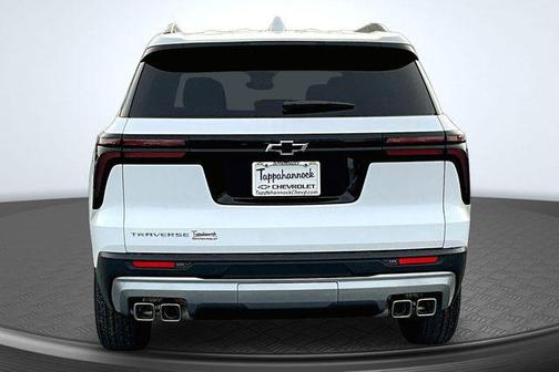 Summit White 2026 Chevrolet Traverse LT