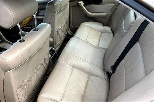 Gold 1992 BMW 525 525i