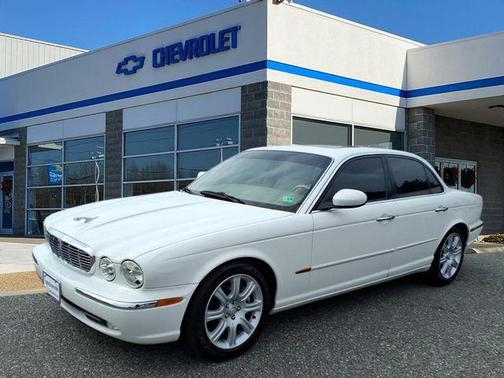 2004 Jaguar XJ Base