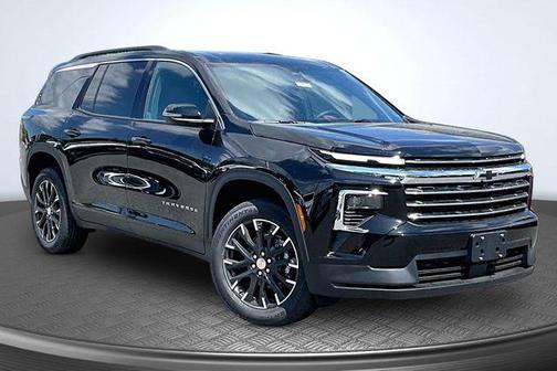 Mosaic Black Metallic 2026 Chevrolet Traverse LT