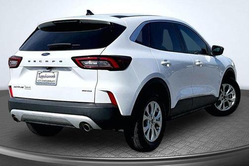 Oxford White 2023 Ford Escape Active