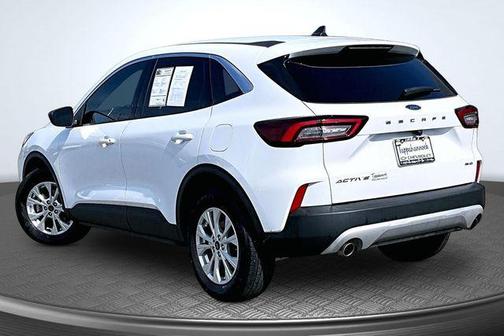 Oxford White 2023 Ford Escape Active