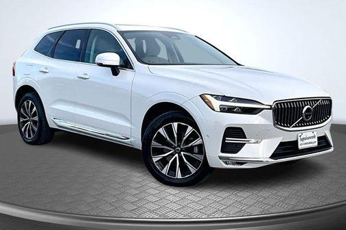 2023 Volvo XC60 B5 Plus Bright Theme