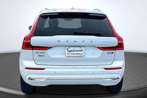2023 Volvo XC60 B5 Plus Bright Theme