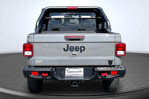 Sting-Gray Clearcoat 2021 Jeep Gladiator Willys 4x4