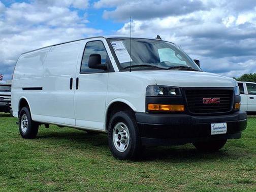 2023 GMC Savana 2500 Work Van