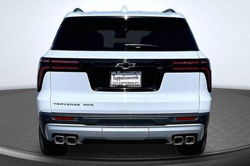 Polar White Tricoat 2026 Chevrolet Traverse LT