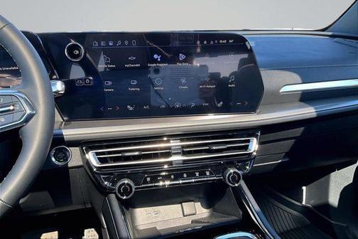 Polar White Tricoat 2026 Chevrolet Traverse LT