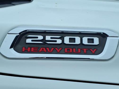 2019 RAM 2500 Big Horn Crew Cab 4x4 6'4' Box