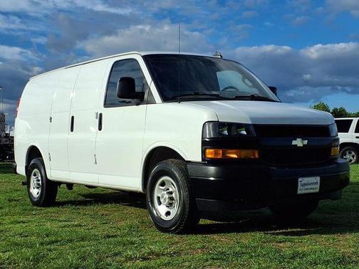 2022 Chevrolet Express 2500 RWD 2500 Regular Wheelbase WT