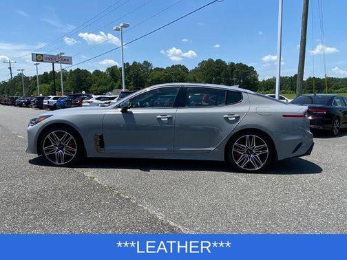 2022 Kia Stinger GT1