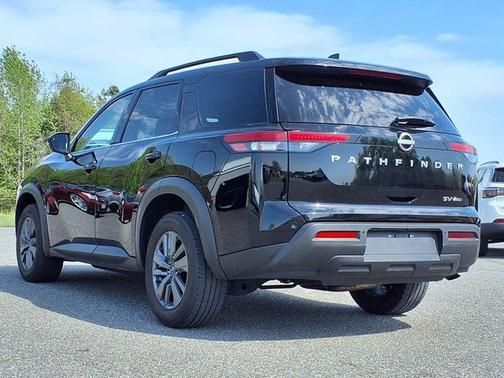 2024 Nissan Pathfinder SV 4WD