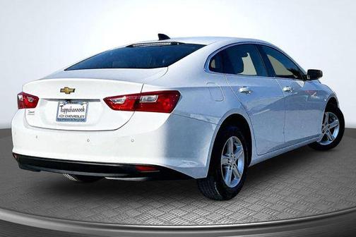 Summit White 2024 Chevrolet Malibu 1LS