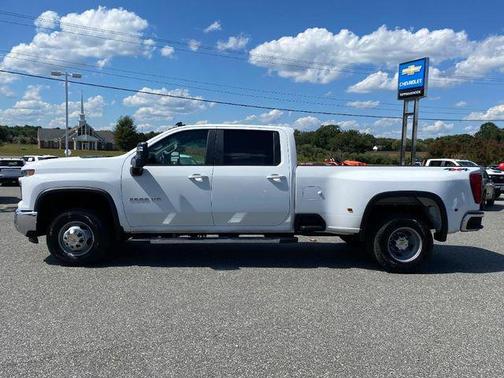 2024 Chevrolet Silverado 3500 LT