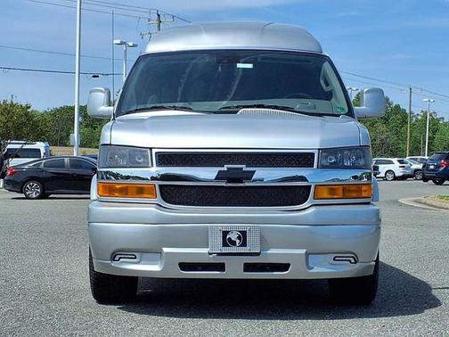 2025 Chevrolet Express 2500 RWD 2500 Extended Wheelbase WT