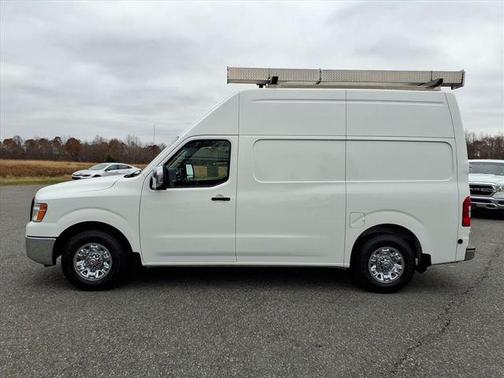 2021 Nissan NV Cargo NV3500 HD S V8